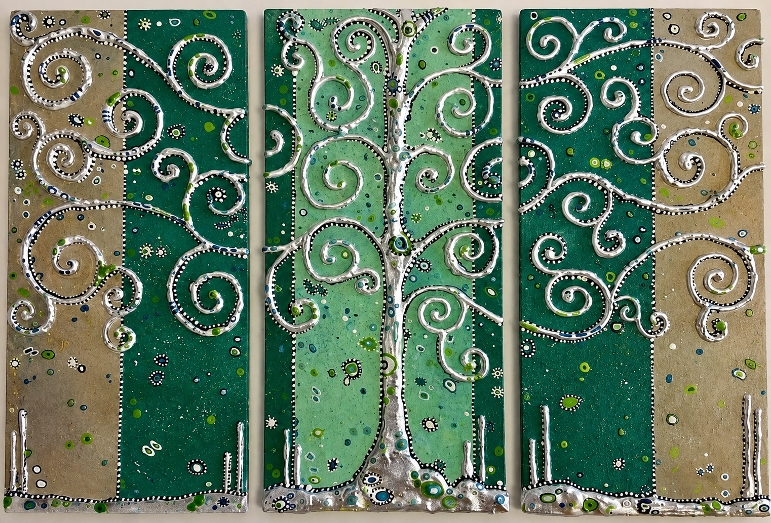 Albero verde e argento in trittico